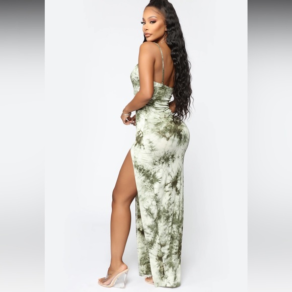 Fashion Nova, never worn, tie dye maxi Dress, size small - Picture 3 of 7